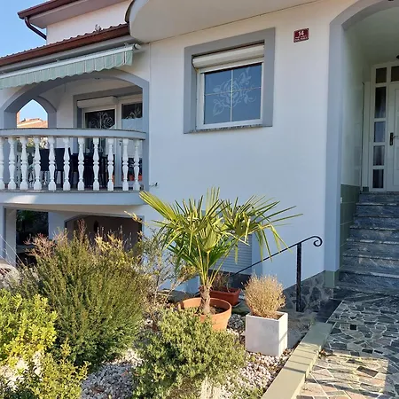 Apartma Space Appartamento Bertoki